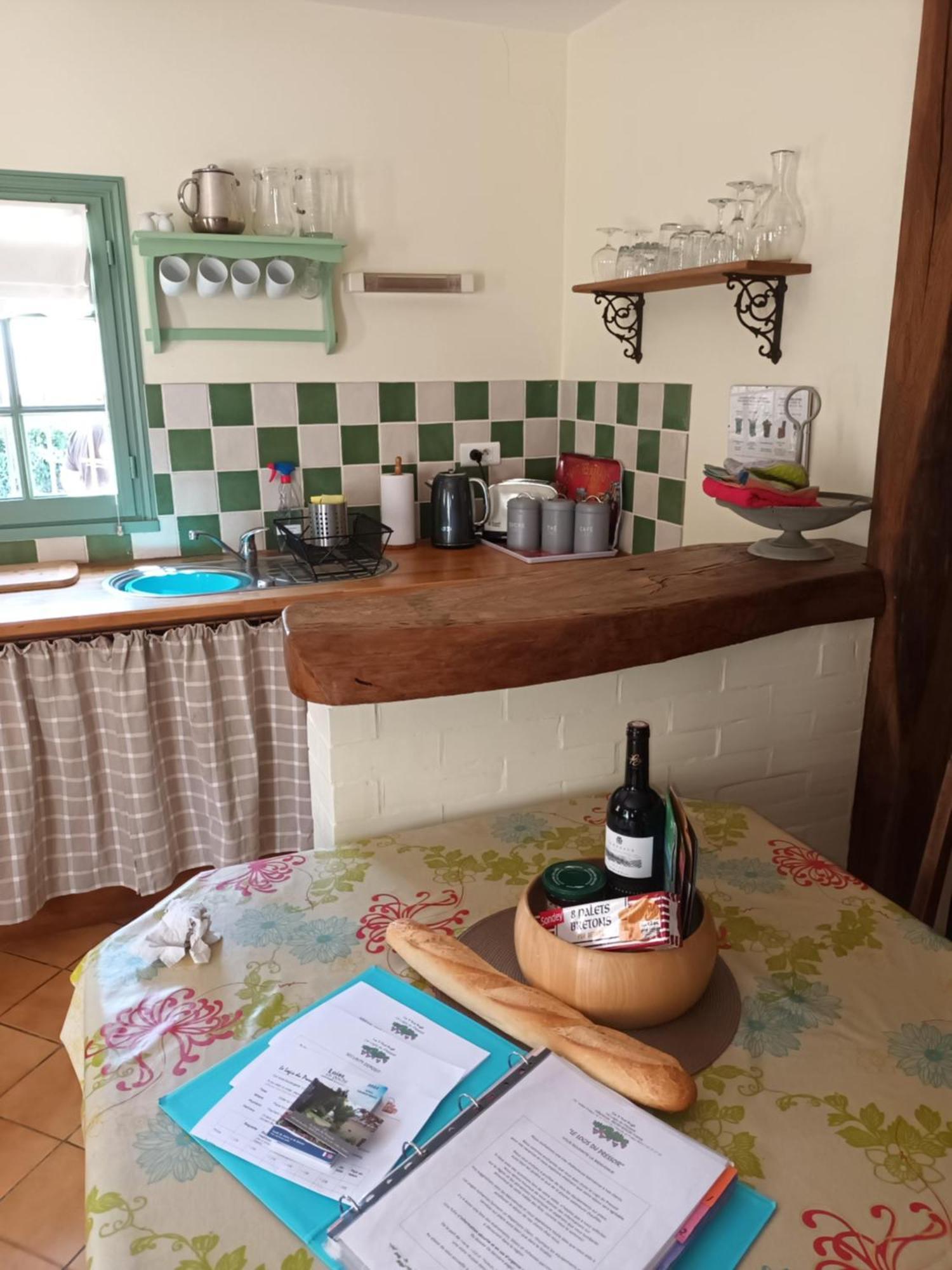 Le Logis Du Pressoir Self Catering Gites In Beautiful 18Th Century Estate In The Heart Of The Loire Valley With Heated Pool And Extensive Grounds. Les Bois-d'Anjou 客房 照片